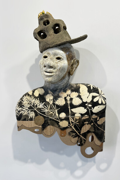 Hector Dionicio Mendoza, Cuz Primo Familia, 2023-2024. Mixed media, 25 x 17 x 7 in,
view 1. Courtesy of Luis De Jesus Los Angeles