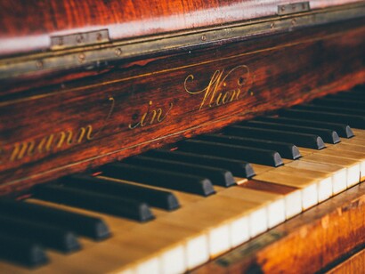 Ya lo decía Aristóteles: uno no nace virtuoso, sino que se hace a medida que practica la virtud y se acostumbra a ejercitarla