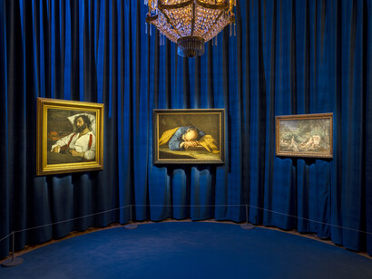 Artistes variés, L’empire du sommeil, vue de l'exposition. Avec l'aimable autorisation du Musée Marmottan Monet