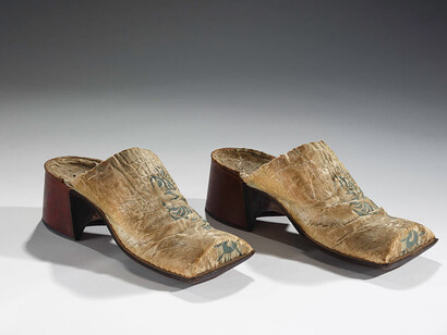 Standing Tall. Courtesy of Bata Shoe Museum 