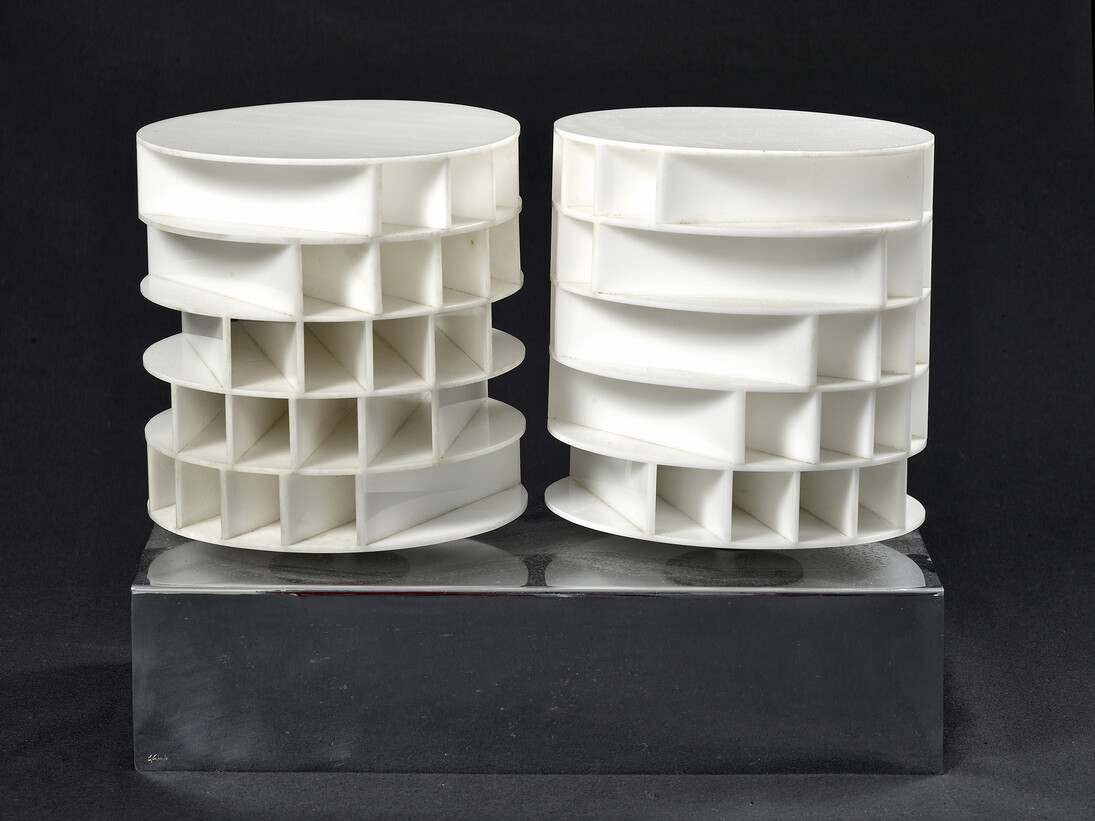 Gianni Colombo, Strutturazione acentrica, 1962, metal, perspex and electrical motor, 28 x 37 x 18 cm