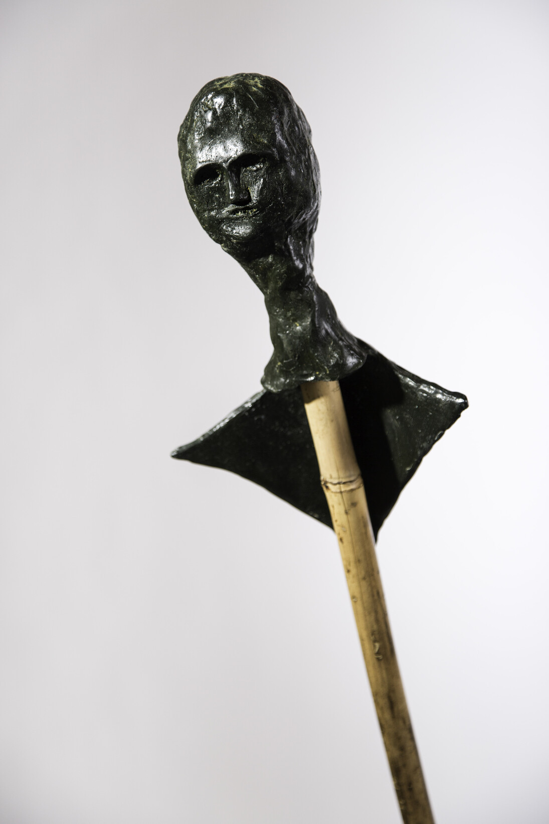 Enrico David, Tumult of Reserve,
2015, bamboo, resin, pigment, steel,
195 x 25 x 10 cm,
© Enrico David,
Ph. Richard Ivey,
Courtesy Michael Werner Gallery, New York and London / Collezione Maramotti, Reggio Emilia
