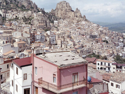 Gagliano Castelferrato,Italy 2007 © Domingo Milella