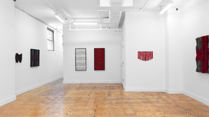 Brenda Mallory, Of seasons and cycles, exhibition view. Courtesy of Marinaro