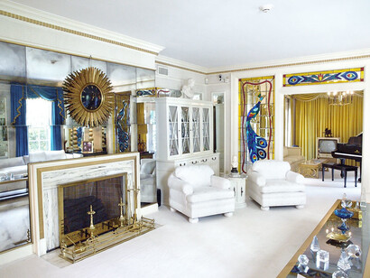 The Living Room © wirwuenscheneinbierinternationalereisegesellschaft