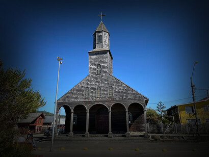 Iglesia de Achao o Iglesia Santa María de Achao, es un templo católico ubicado en la plaza de Armas de la localidad de Achao, Chile