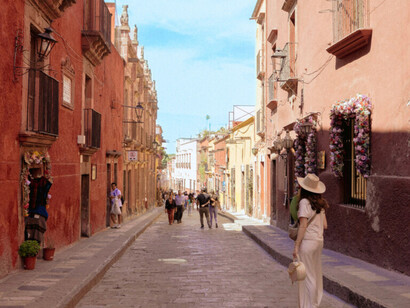 Face aux pressions de Washington, Sheinbaum défend un principe simple : coopérer, sans jamais renoncer à la souveraineté mexicaine. San Miguel de Allende au Mexique