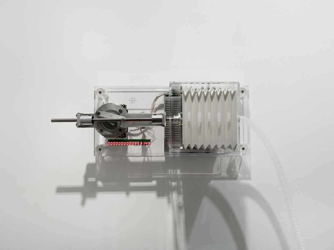 Rafael Lozano-Hemmer, Last Breath, 2012, courtesy of the artist and Carroll / Fletcher