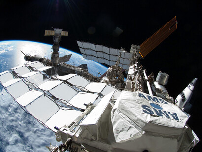 AMS è il più grande e sensibile spettrometro magnetico della Stazione Spaziale Internazionale (ISS)