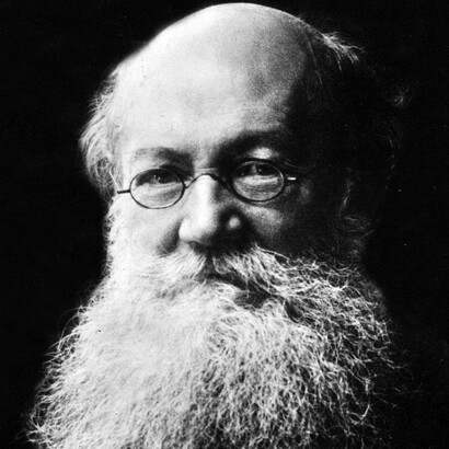 Piotr Kropotkin, desarrolló la teoría del apoyo mutuo