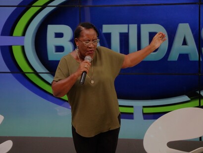 "Venho de Longe" encapsula as melhores canções de Elvira