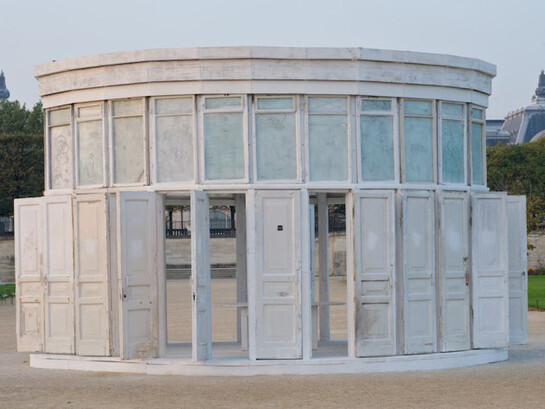 Alexander Brodsky, Pavilion for Vodka Drinking Ceremonies, 2004, Courtesy Ambika P3, 2015