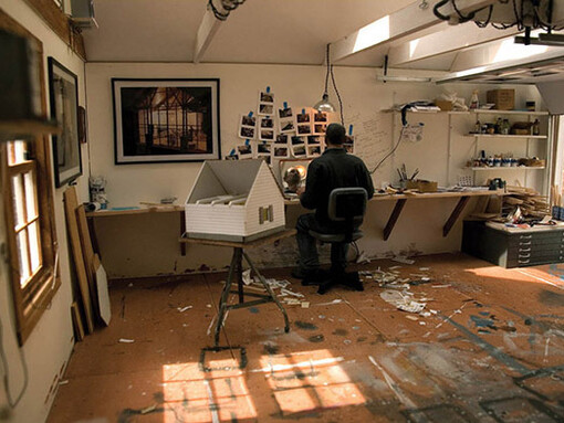 Joe Fig, Self-Portrait (Joe Fig), 2007, Mixed materials, 21 x 26 x 29"