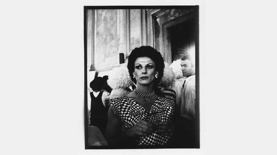 Giordano Bonora, L’incontro n.7, Bologna 1980. Stampa fotografica in bianco e nero.
