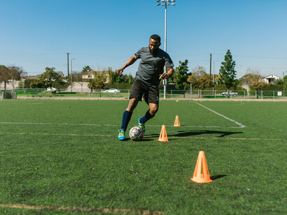 O sportwashing consiste  na prática de usar eventos esportivos, clubes, ou atividades relacionadas ao esporte para melhorar a imagem de uma entidade