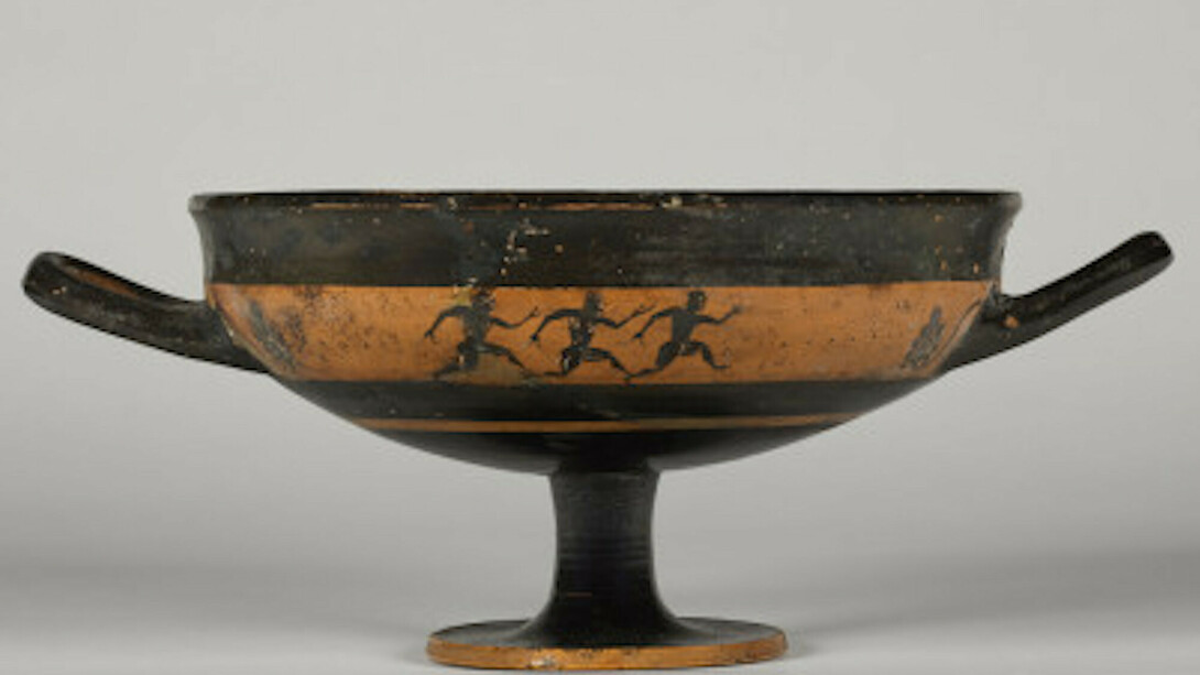 Coupe à figures noires : course à pied . Athènes, vers 530 av. J.-C. Paris, musée du Louvre
© RMN-Grand Palais (musée du Louvre) / Stéphane Maréchalle