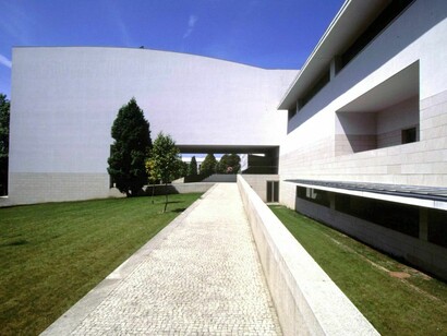 «Faculdade de Ciências da Informação» (Universidade de Santiago de Compostela), Álvaro Siza