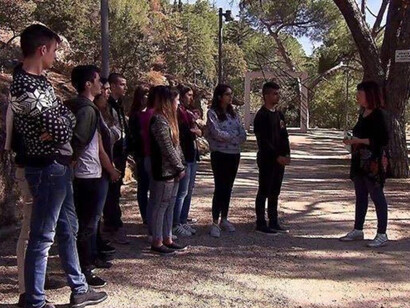 Neria con gli studenti sul Monte Ortobene di Nuoro