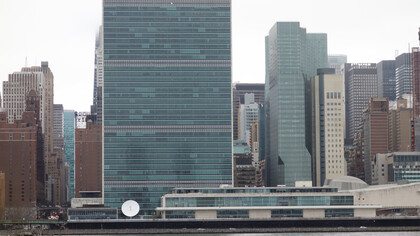 Sede de las Naciones Unidas, Muelle 2, Parque Estatal Gantry Plaza, Hunters Point, Queens, EE. UU.