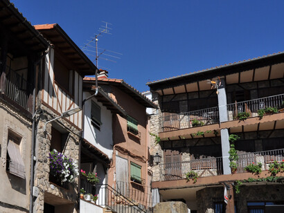 El abuelo David: pequeño, gordete y con gruesas lentes de miope siempre sonriendo, siempre alegre. David: pequeño, gordete y con gruesas lentes de miope siempre sonriendo, siempre alegre. Villanueva del Conde, Salamanca, España