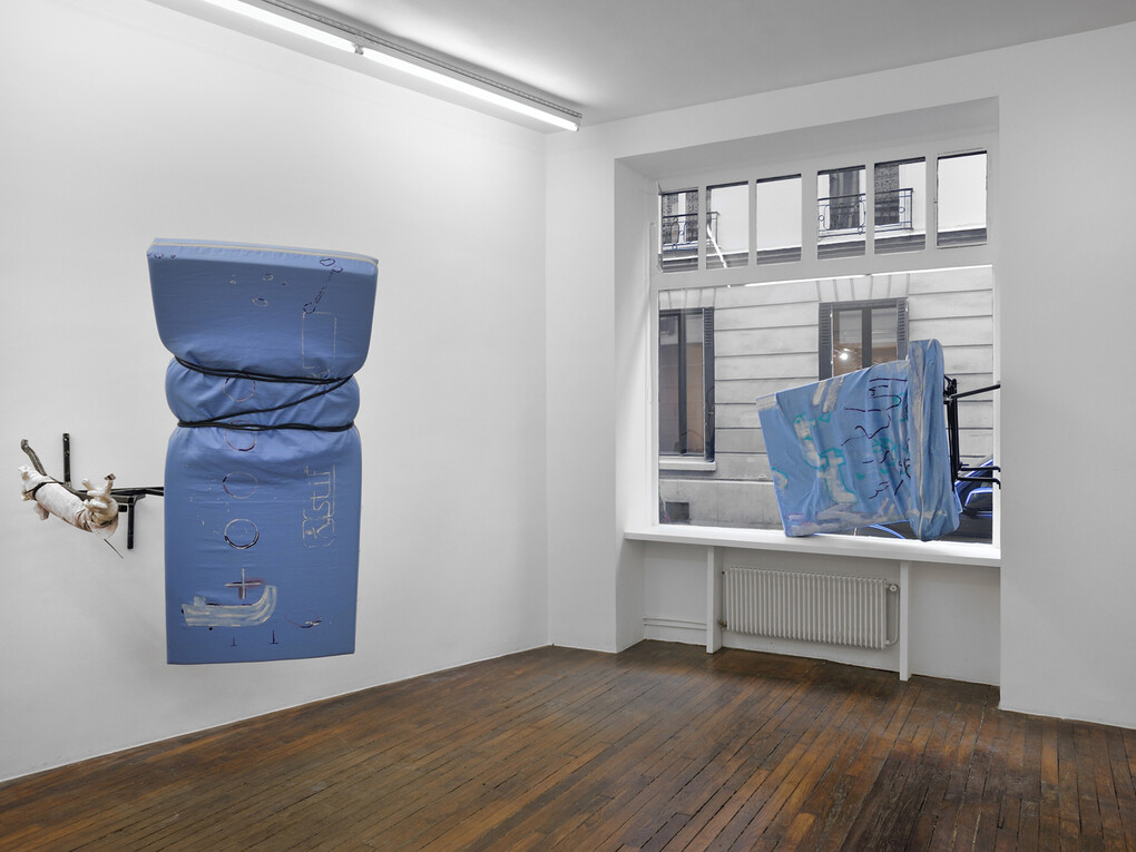 Jean-Alain Corre, Oozzz... da zzzz… Hom i n g, Vue d’exposition, Galerie Thomas Bernard-Cortex Athletico, 5 septembre-17 octobre 2015, Photo : Rebecca Fanuele, Courtesy galerie Thomas Bernard-Cortex Athletico