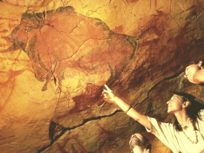 Bisonte pintada en las cuevas de Altamira en Cantabria, España
