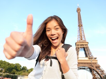 Uma jovem asiática em Paris
