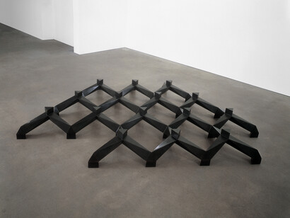 Tony Smith, Smog, 1969-70, Cast bronze, black patina, 12 x 113 x 79 in. / 31 x 287 x 201 cm, © Tony Smith, Courtesy Timothy Taylor Gallery, London and Matthew Marks Gallery, New York