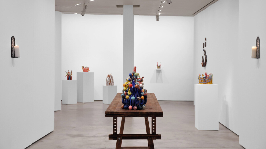 Laura Lagraña, Voy despacio. Llevo 1 olla de sopa, vista de exhibición. Cortesía de Yusto / Giner 