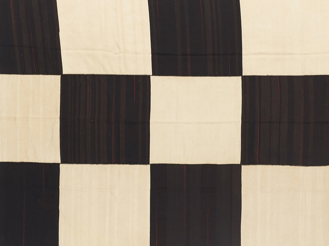 Mazandaran, gelim, mid 20th century, 375 x 207 cm  ©  Teppichkunst Hirschberg, Cologne. 