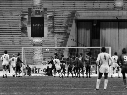 Mosca, 20 ottobre 1982. Un'immagine dell'incontro (sullo sfondo una delle porte d'uscita)