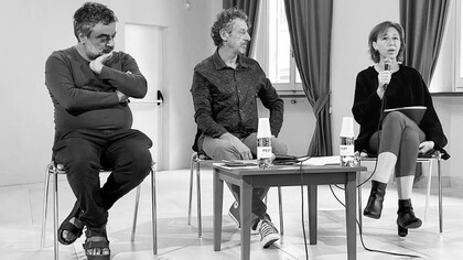 Massimiliano Civica, Mario Biagini ed Elisa Sirianni presentano al Metastasio di Prato “Da vivi- Il miracolo della finitezza” © Simone Pacini