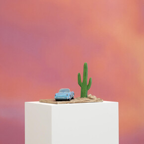 Alex Israel, View of the exhibition ‘SUMMER’, 13.06 - 25.07.2015, Almine Rech Gallery, Paris © Alex Israel - Photo: Zarko Vijatovic, Courtesy of the artist and Almine Rech Gallery