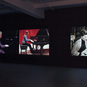 Dara Birnbaum, Arabesque, 2011, Four-channel video installation (color, four-channel stereo sound, 6:26
min.); dimensions variable. Installation, Marian Goodman Gallery, New York, 2011. Courtesy of the artist and Marian Goodman Gallery. Copyright: Dara Birnbaum, photo credit: John Berens