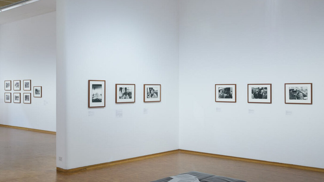 Verschiedene künstler, Street photography, ausstellungsansicht. Mit freundlicher genehmigung des Museum Ludwig