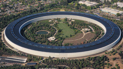 Aerial view of Apple Park, Apple Inc.’s corporate headquarters in Cupertino, California. Its rooftop is lined with solar panels generating 17 MWp, making it one of the largest solar roofs in the world. This photo was taken from a Cessna 172M