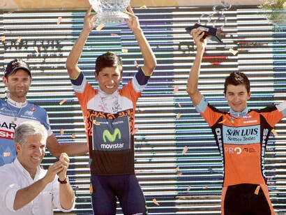 Podio final del Tour de San Luis 2014, con Nairo Quintana celebrando su posición como campeón de la clasificación general
