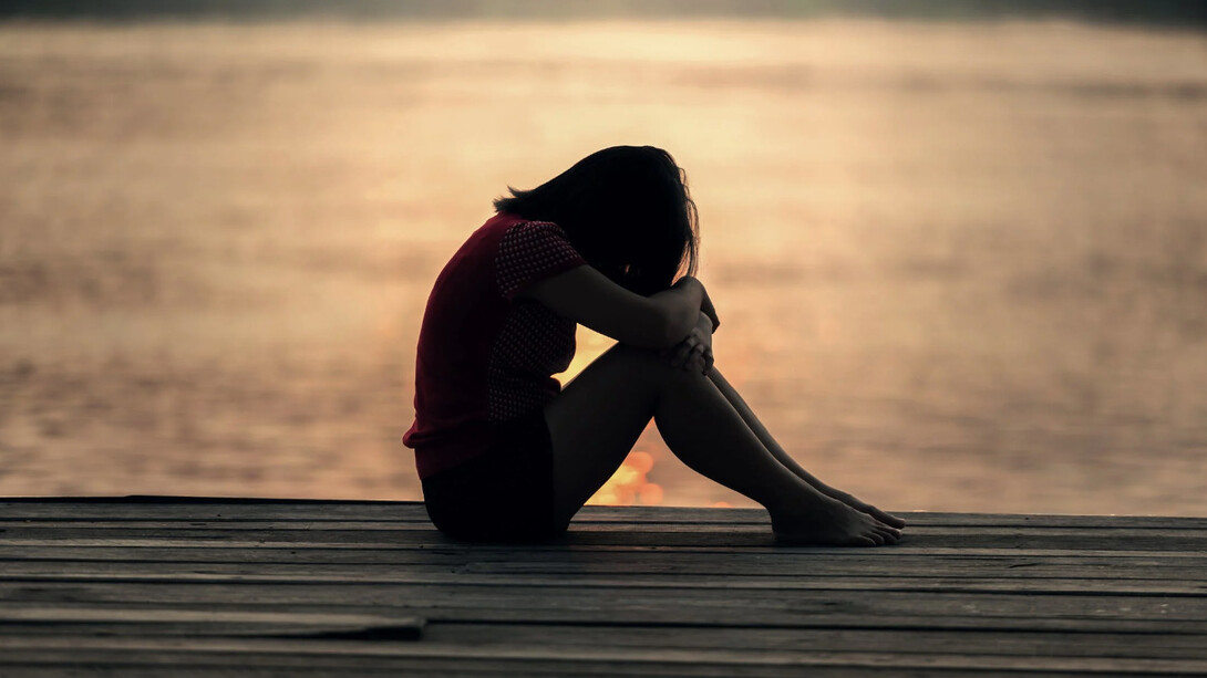 Ragazza china sulle gambe: Shippai non significa solo non lasciarsi scoraggiare dal fallimento, ma anche saper cogliere ogni sfida con rinnovato vigore e determinazione