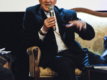 David Lynch fue un creador que desafió toda lógica narrativa convencional, construyendo universos donde lo onírico y lo cotidiano se entrelazan sin pedir permiso