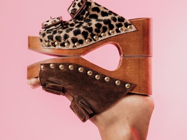 Zoccoli dal plateau iconico firmati Stringart