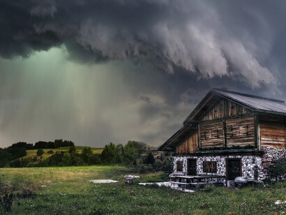 The global elite is destroying the biosphere