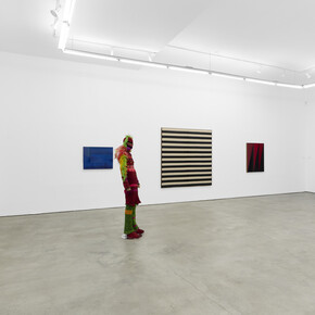 Various artists, Thread count, exhibition view. Courtesy of The Hole