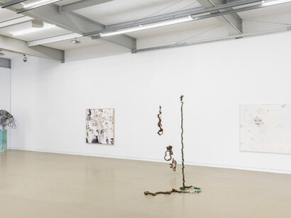 Lúcia Prancha and Rudi Brito, On top of the knee, exhibition view. Courtesy of Galeria Filomena Soares
