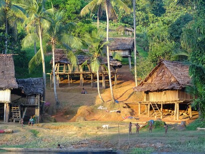 Karawari Village Houses © Phil Gregory