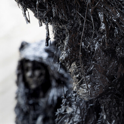 Nicola Hicks, Dressed for the Woods II (Detail), © Nicola Hicks, courtesy of Flowers Gallery