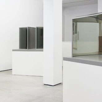 Dan Graham. Courtesy of Galería Cayón