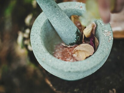 Il tipo di trattamento da utilizzare in menopausa per poter favorire un periodo sano e sereno dipende dal Dosha