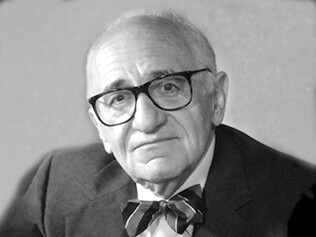 Según Rothbard las sociedades que separan la libertad y el derecho a la propiedad privan al hombre de las condiciones para ejercer realmente sus derechos