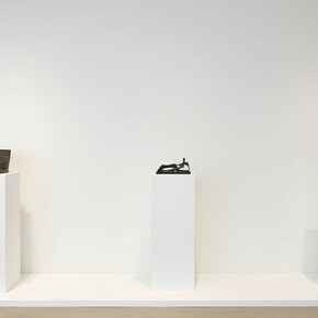 Henry Moore, Exhibition view. Courtesy of Davidson Gallery