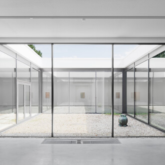 Calvin Marcus, Skin paintings, vue de l’exposition. Avec l’aimable autorisation du Museum Dhondt-Dhaenens